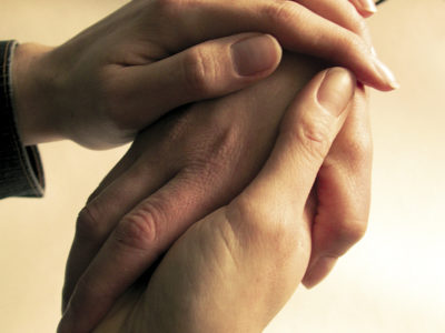 hands-1528222 Project management header image of holding hands